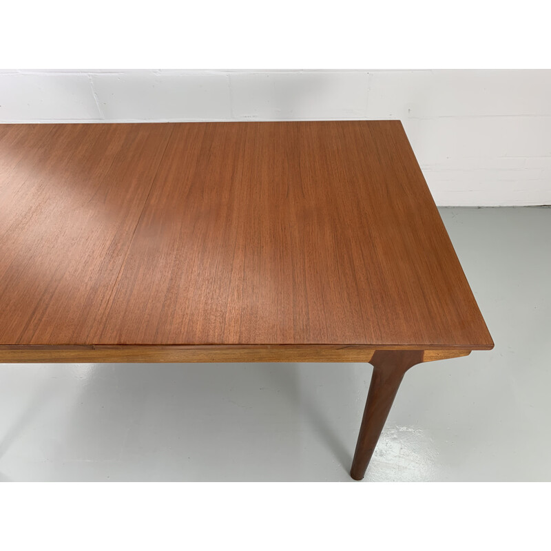 Vintage dining table McIntosh 1960