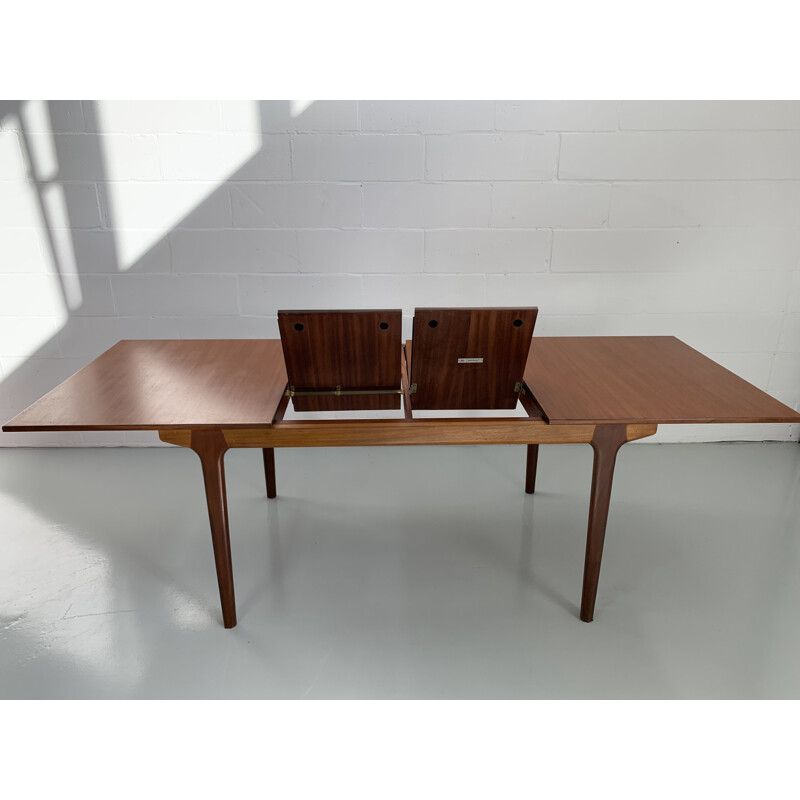 Vintage dining table McIntosh 1960