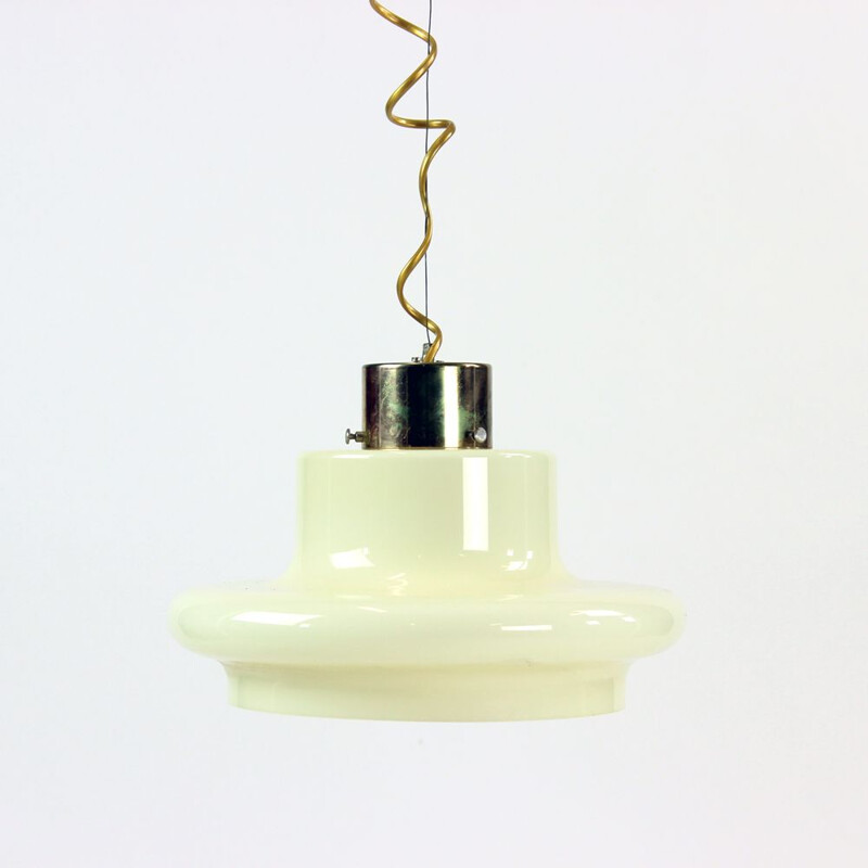 Luz de tecto Vintage em creme opalino e latão, 1960