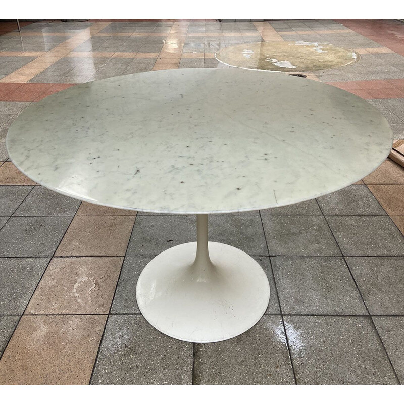 Vintage dining table Tulip Eero Saarien 1980