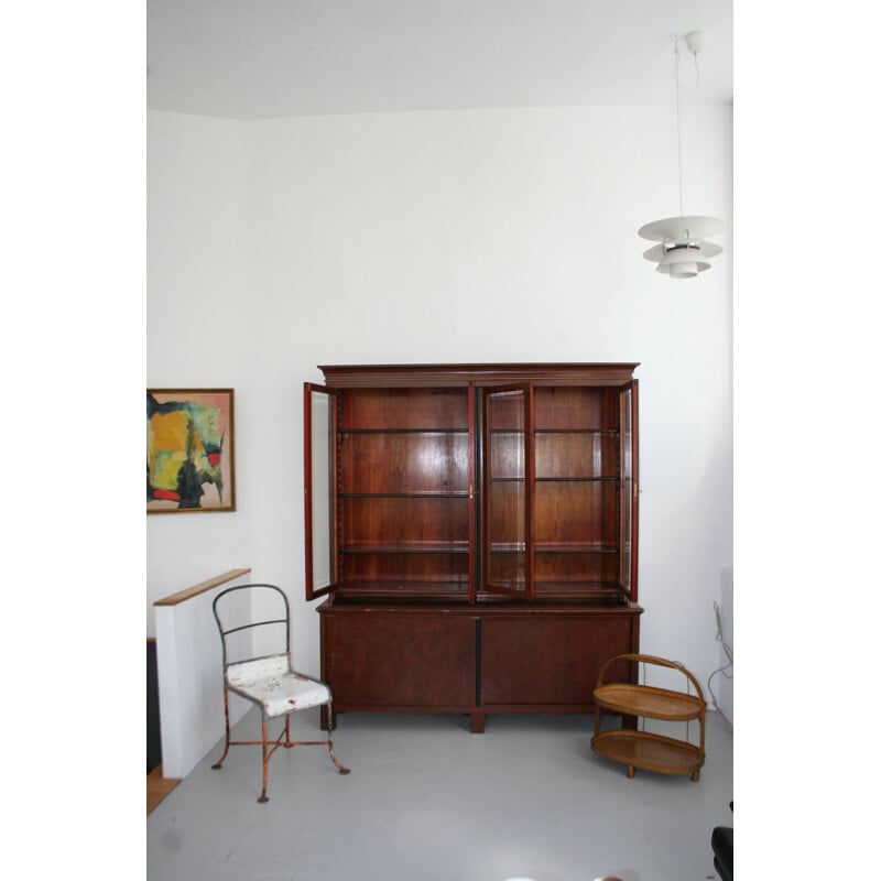 Estante e armário vintage com portas de vidro, 1930