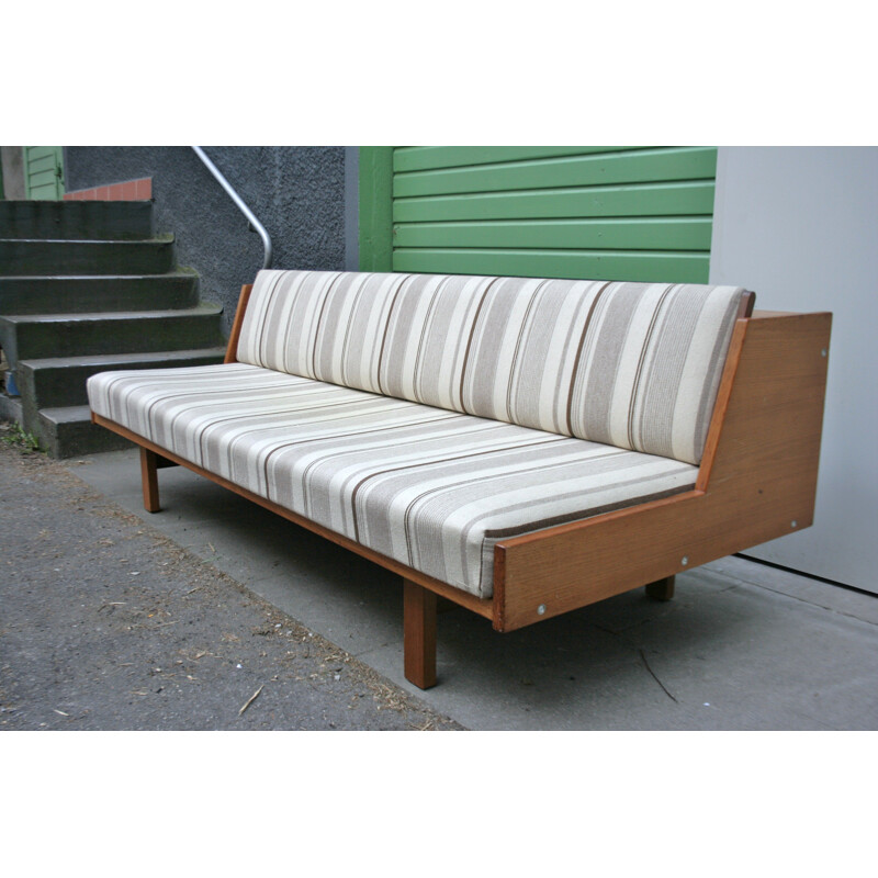 Daybed o divano vintage a 3 posti di Hans Wegner per Getama modello 258