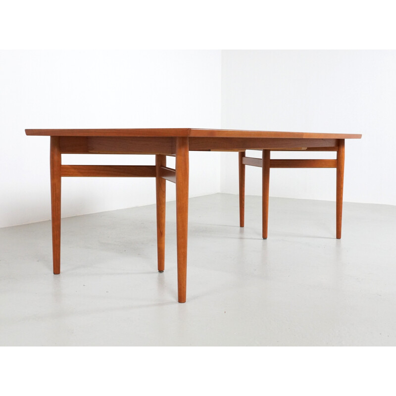 Sibast six legged extendable dining table in teak, Arne VODDER - 1960s