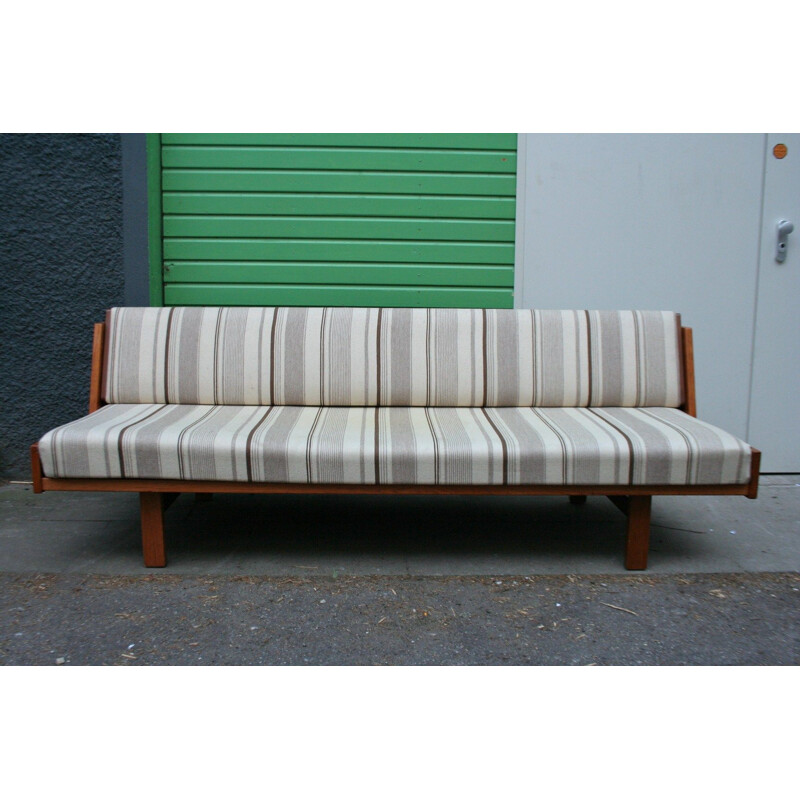 Daybed o divano vintage a 3 posti di Hans Wegner per Getama modello 258