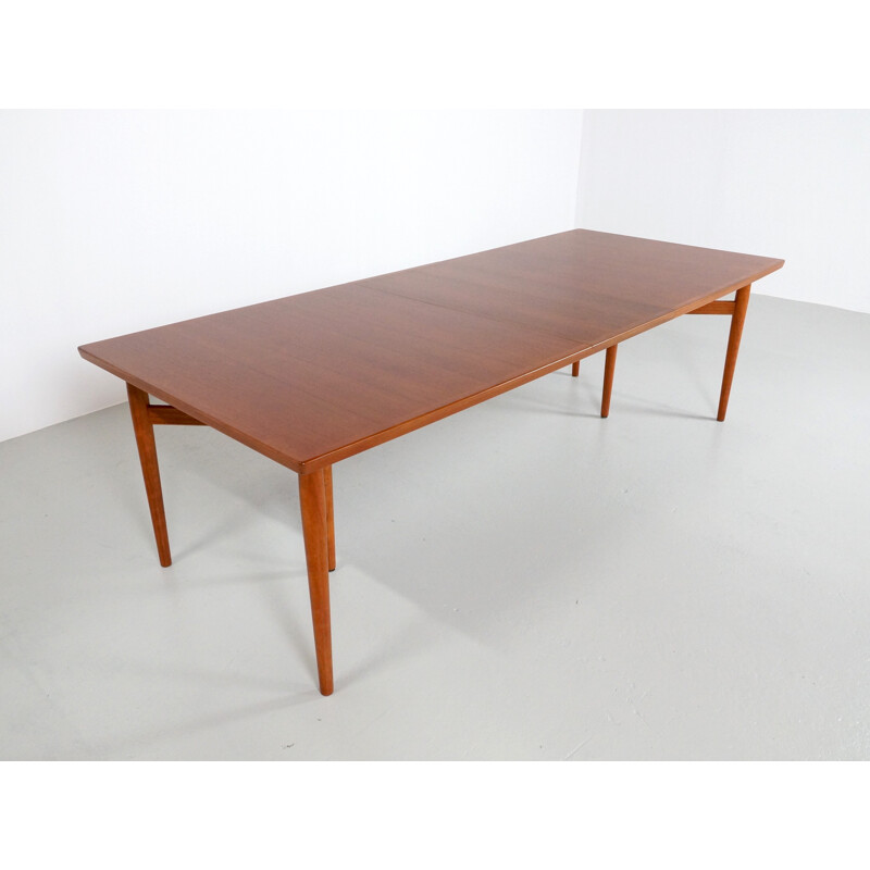 Sibast six legged extendable dining table in teak, Arne VODDER - 1960s