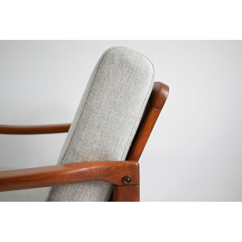 Scandinavische lichtgrijze vintage fauteuil 1960