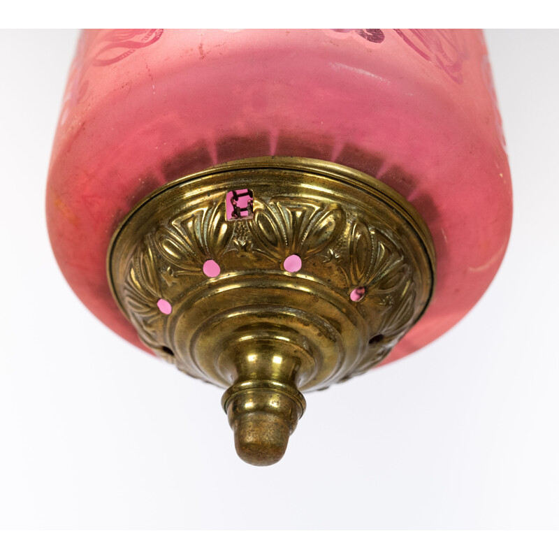 Pingente de vidro opala rosa vintage com borda de latão e suspensão 1860
