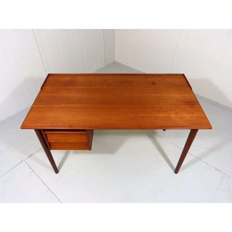 Vintage Teak desk by A.B. Lammhults Möbler, Sweden 1960s