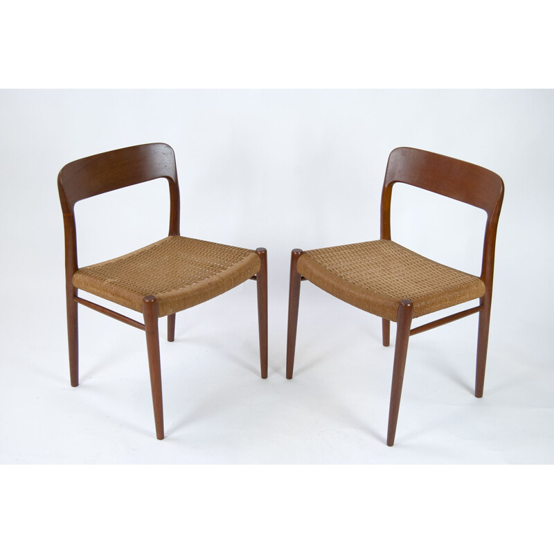 Paire de chaises à manger vintage en teck de Niels Otto Møller 1950