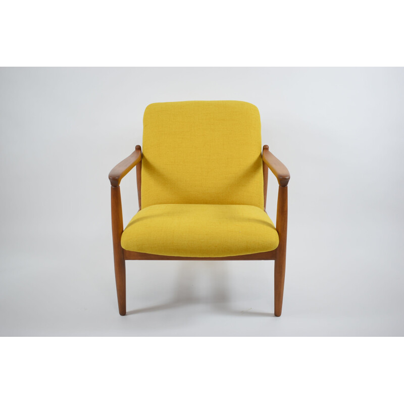 Sillón polaco vintage GFM64 de E.Homa amarillo 1960