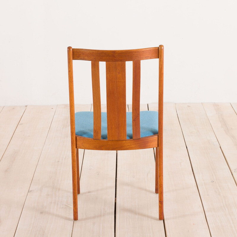 Satz von 4 blauen dänischen Stühlen aus Teakholz neu gepolstert