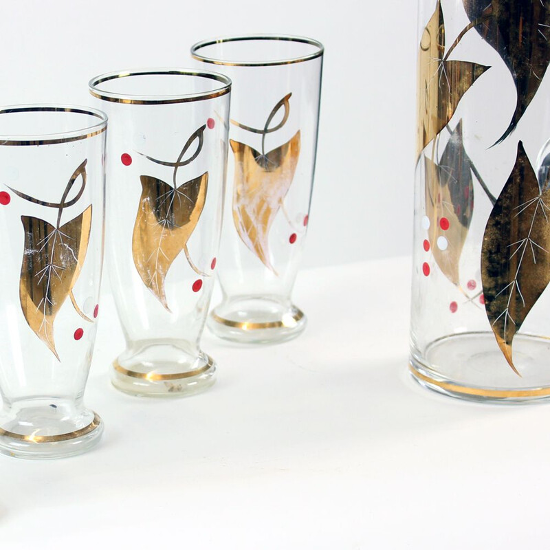 Set of 4 vintage glasses and pitcher with gold details, Czech 1960