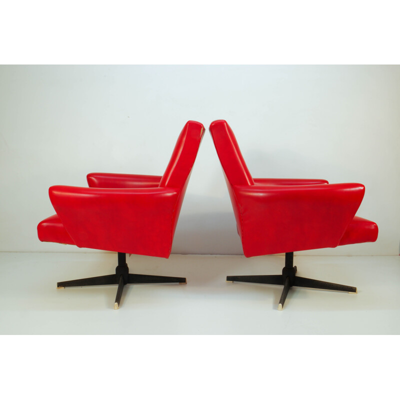 Par de cadeiras giratórias vermelhas vintage por Drevotvar, 1978