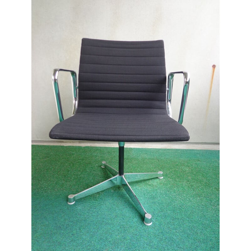 Vintage EA108 desk chair by Charles & Ray Eames ed. Herman Miller, Aluminum 1960s