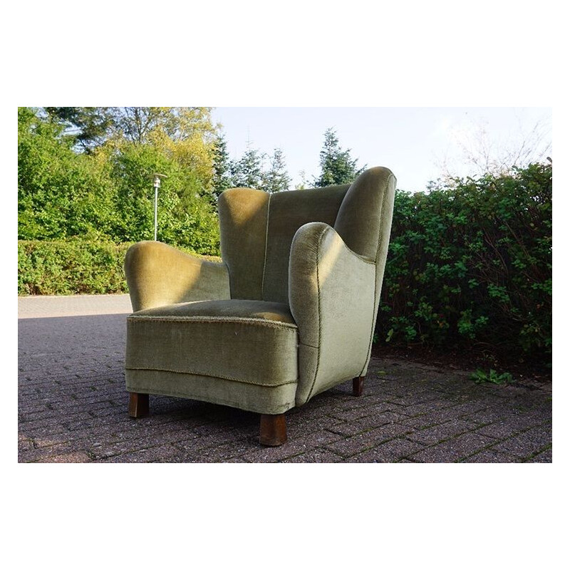 Vintage wingback easychair by a danish cabinetmaker 1940s