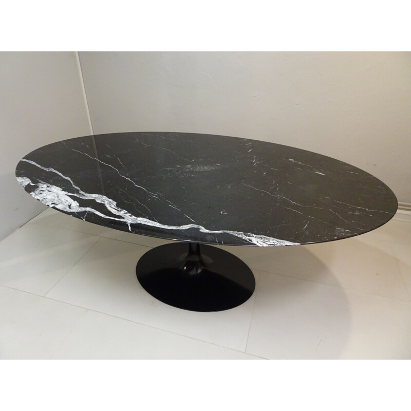 Vintage black marble table marquina by Eero Saarinen for Knoll 1990