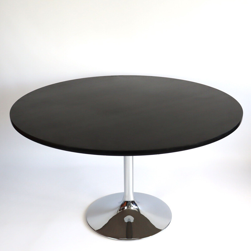 Vintage round table with chrome tulip leg 1970