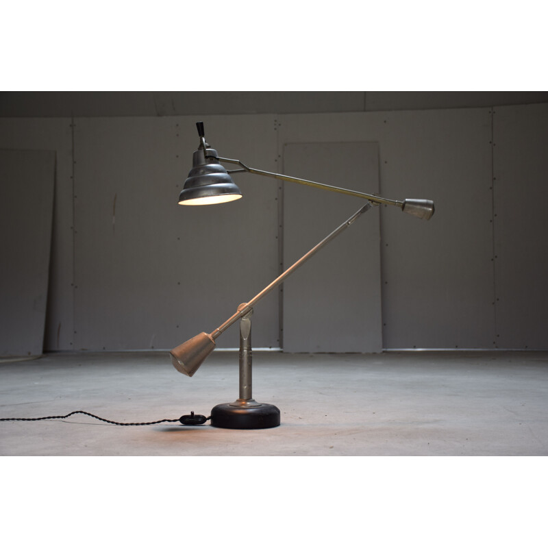 Vintage articulated lamp with 2 articulated arms and double brass pendulum by Edouard Wilfried Buquet, 1930