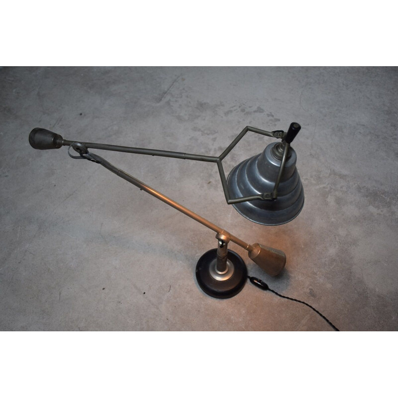 Lampe articulée vintage 2 bras articulés et double balancier en laiton de Edouard Wilfried Buquet, 1930