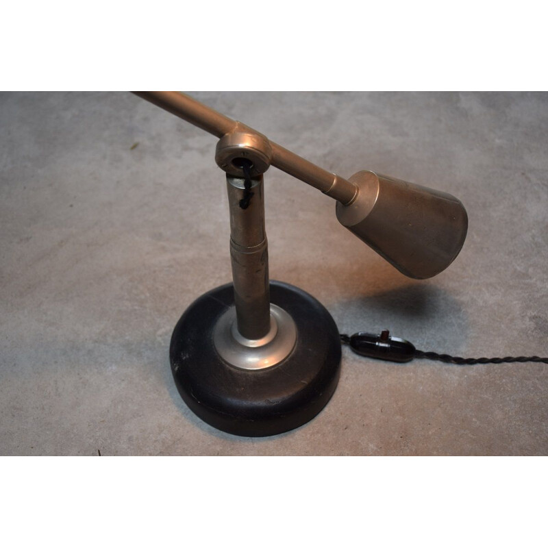 Vintage gelede lamp met 2 gelede armen en dubbele messing slinger van Edouard Wilfried Buquet, 1930