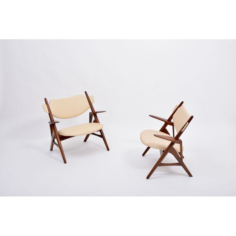 Pair of Mid-Century Modern chairs Hans Wegner Sawbuck chair 1950