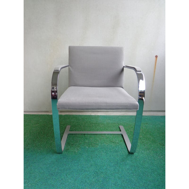 Paire de chaises vintage par Ludwig Mies van der Rohe pour Knoll Inc Knoll International 1980