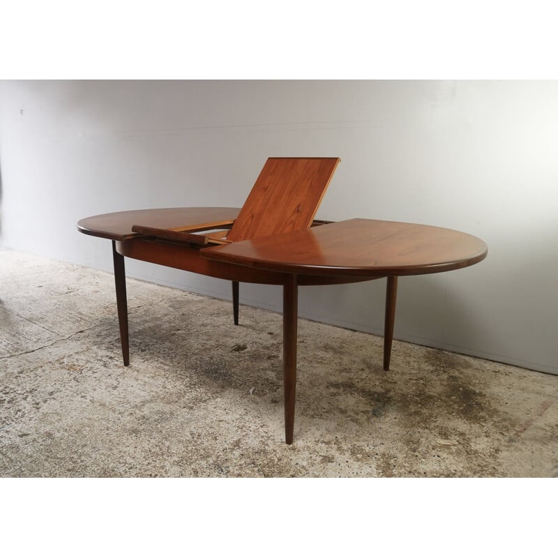 Mid century  extending dining table and chairs G Plan 1970s