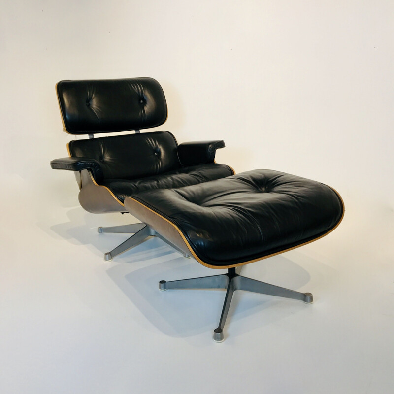 Fauteuil Lounge Chair par Charles & Ray Eames pour ICF De Padova, Italie, 1970’s.