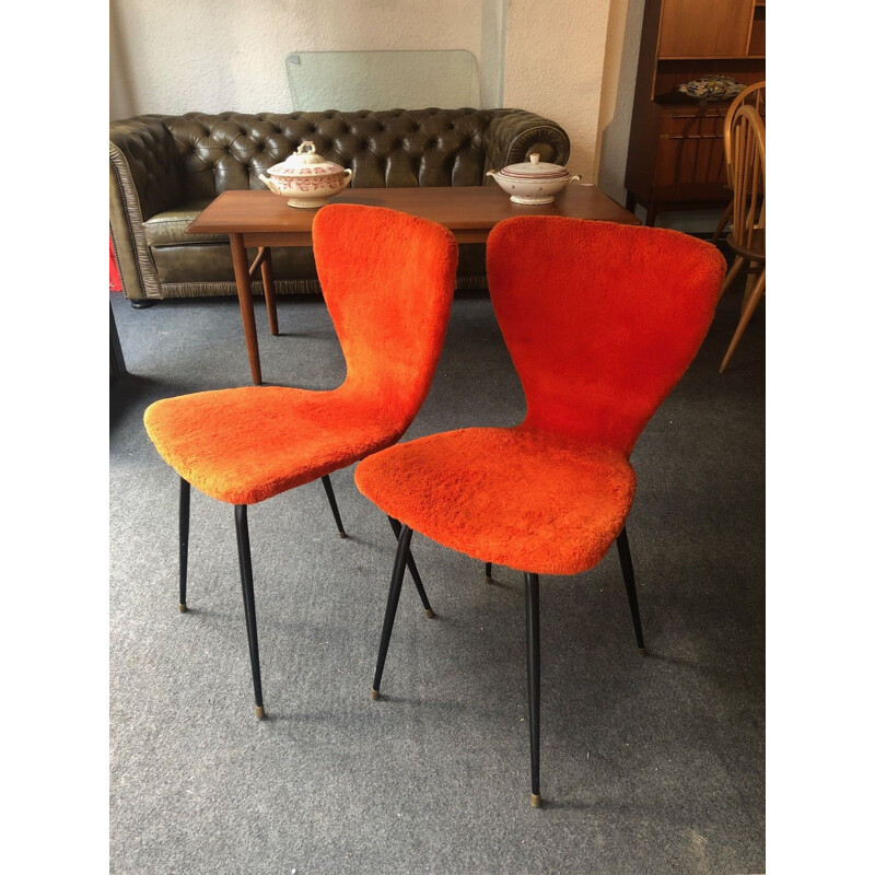Pair of vintage en faux fur red 1950 chairs