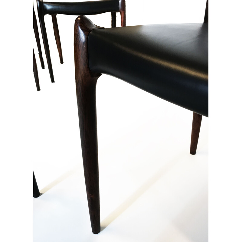 Conjunto de 4 cadeiras vintage Møller Modelo 78 em pau-rosa, Niels Otto Møller 1962