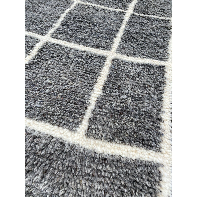 Alfombra bereber gris vintage Beni ouarain