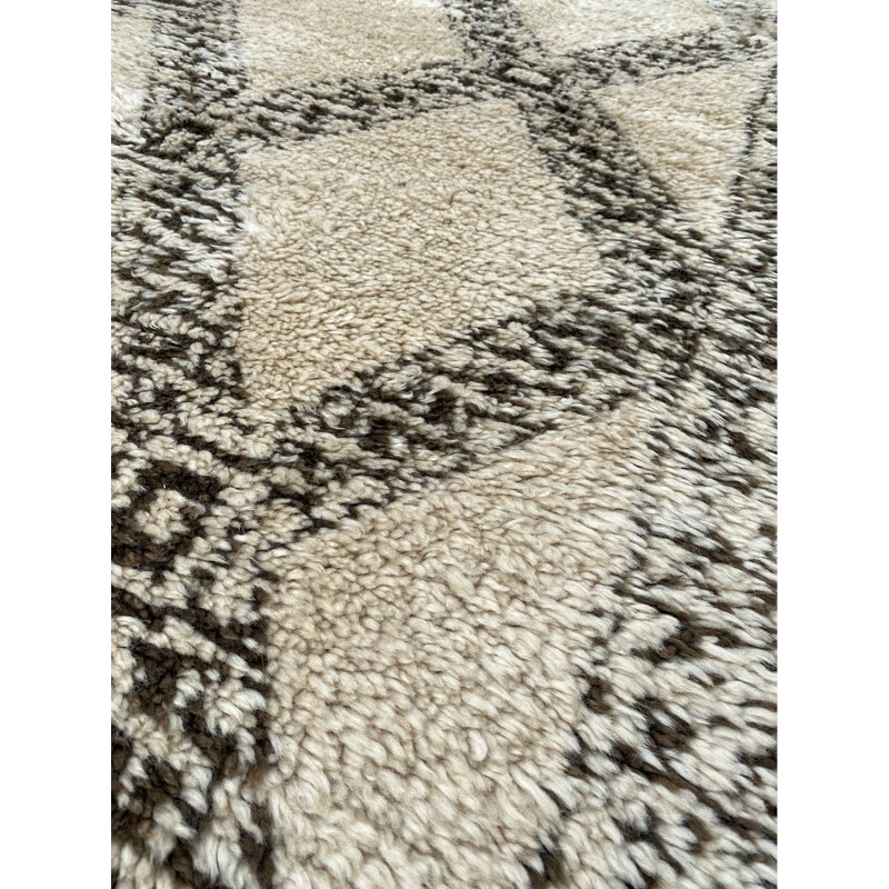 Vintage wool carpet from the Beni Ouarain region