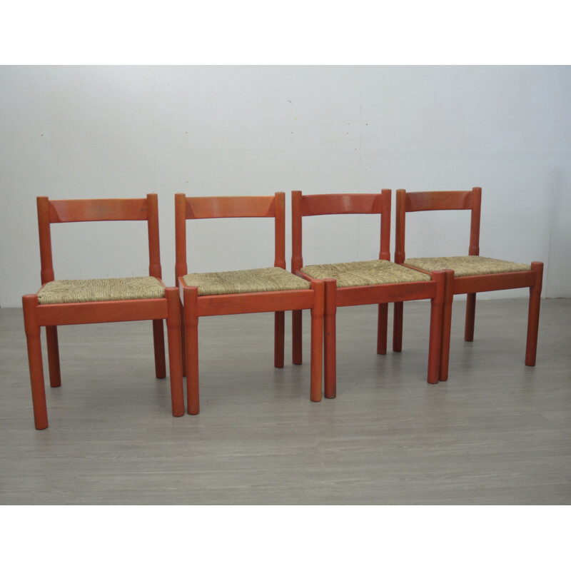 Lot de 4 chaises vintage Carimate rouge par Vico Magistretti