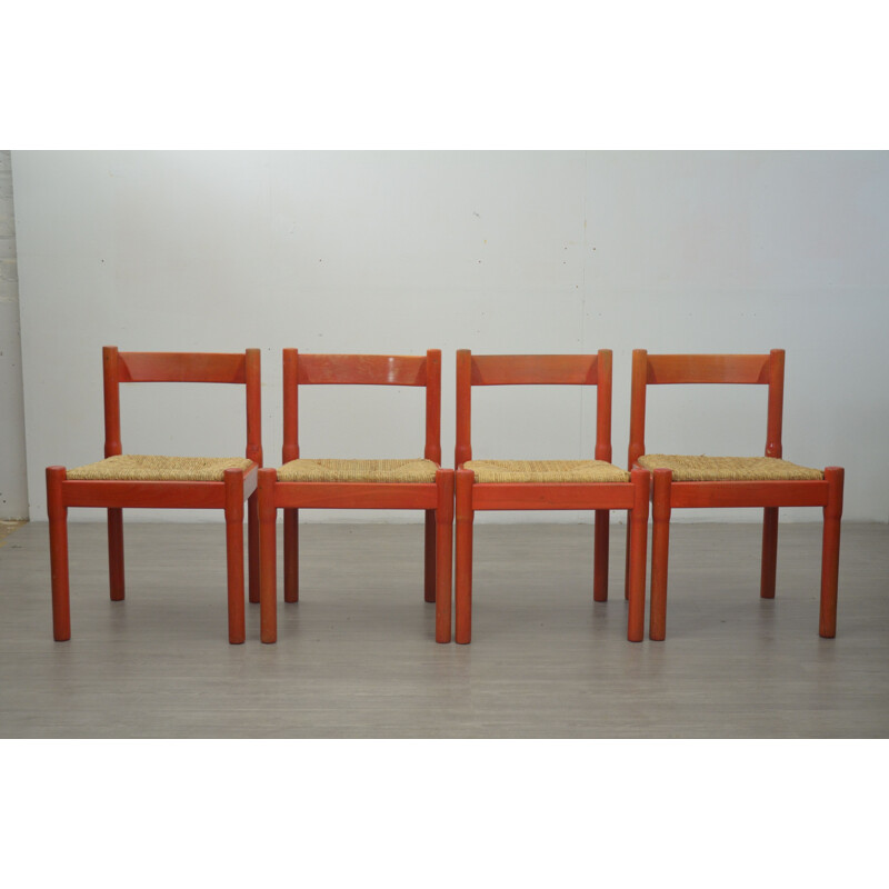 Lot de 4 chaises vintage Carimate rouge de Vico Magistretti