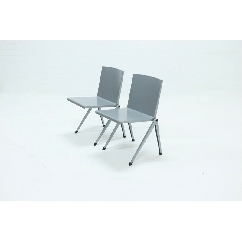 Paire de chaises à manger vintage par Gerrit Rietveld Gispen Mondial 1958