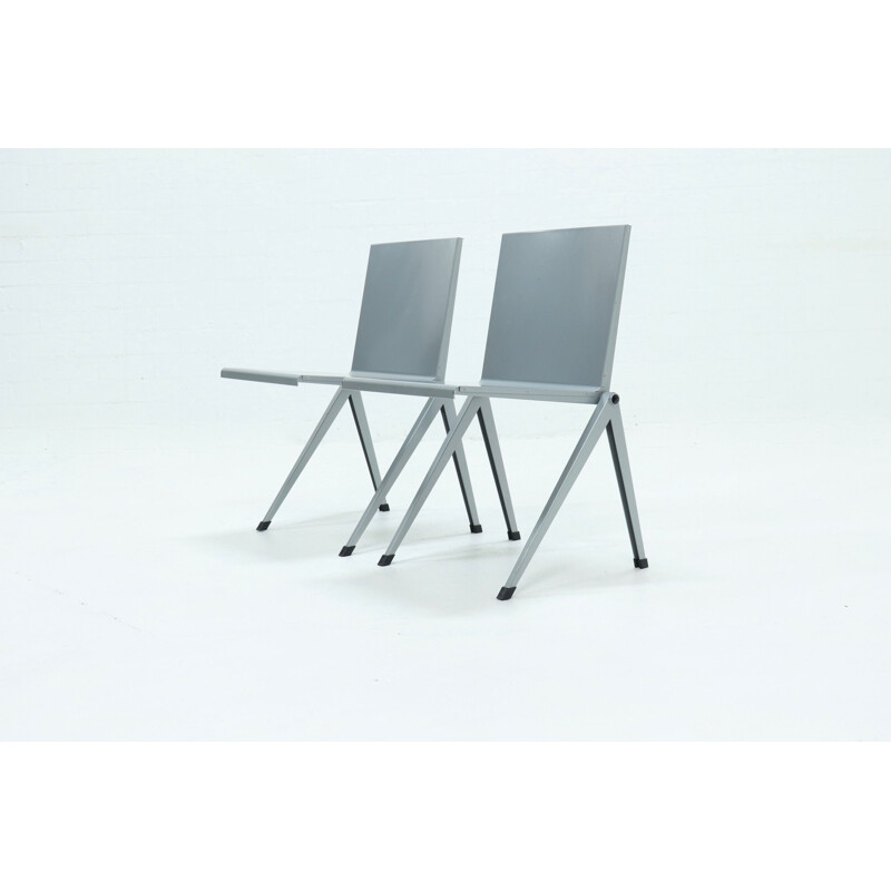 Paire de chaises à manger vintage par Gerrit Rietveld Gispen Mondial 1958