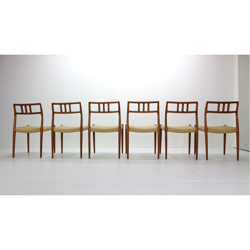Lot de 6 chaises à dossier suspendu vintage modèle 79 Niels Otto Møller pour J.L. Møllers Danemark 1960