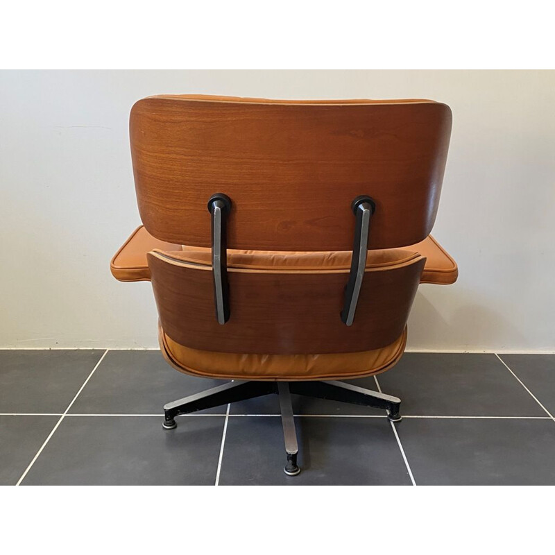 Chaise lounge vintage en cuir marron cerise camel Eames Herman Miller 1956