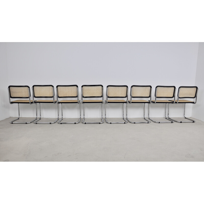 Lot de 8 chaises vintage noir par Marcel Breuer