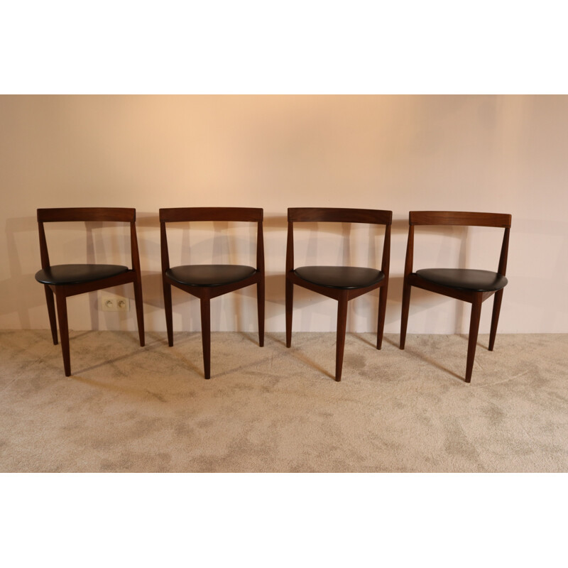 Vintage tripod table and 4 chairs with black leather seats by Hans Olsen Denmark 1960