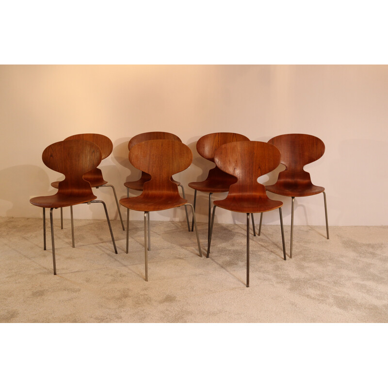 Set of 7 vintage 'Ant' chairs 3100 by Arne Jacobsen for Fritz Hansen Denmark 1950s