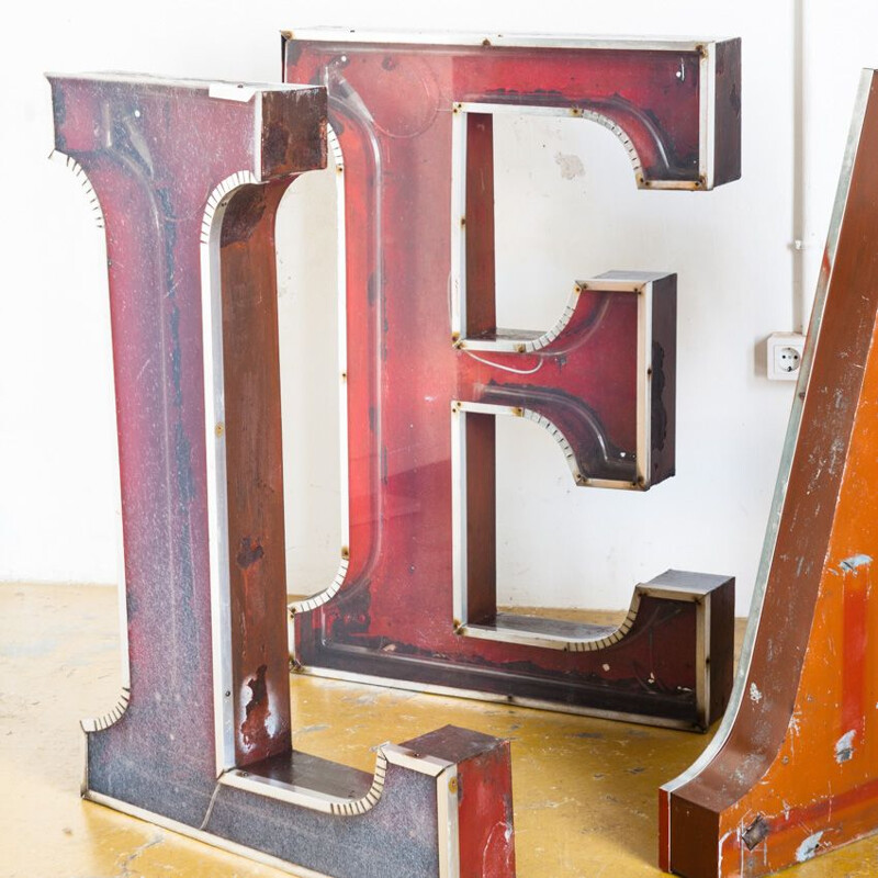 Suite of 6 vintage industrial letters Painted iron and methacrylate. Spain, 1970