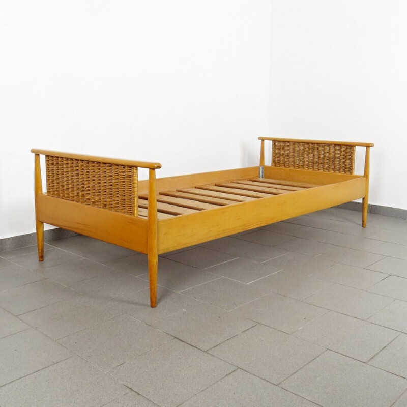 Vintage resting bed by ULUV 1960