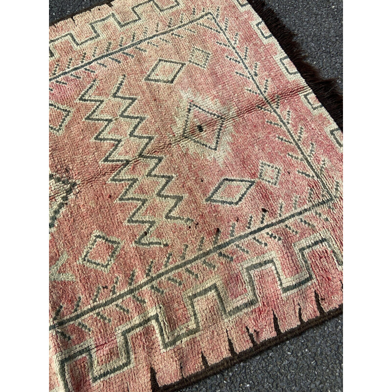 Vintage pink Moroccan carpet from the region of Boujaad