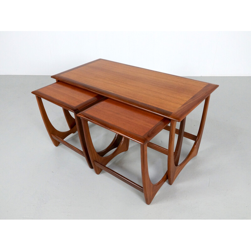 Set of 3 "Astro" G-Plan teak nesting tables, Victor WILKINS - 1960s