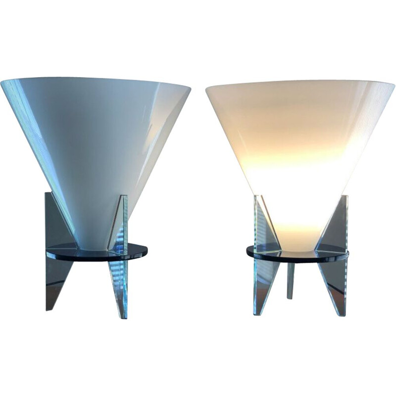 Pair of vintage lamps in opaline and glass model Otero by Rodolfo Dordoni for Fontana Arte, model Otero, 1986