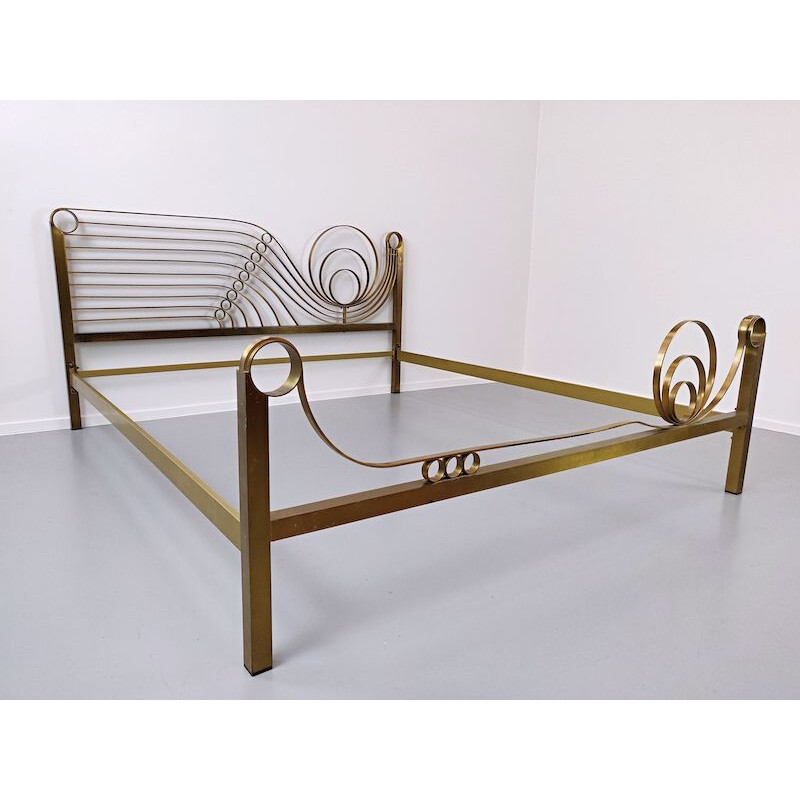 Vintage brass bed by Luciano Frigerio 1970