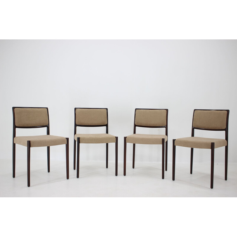 Ensemble de 4 chaises vintage en chêne, modèle 80,  de Niels O. Møller, Danemark