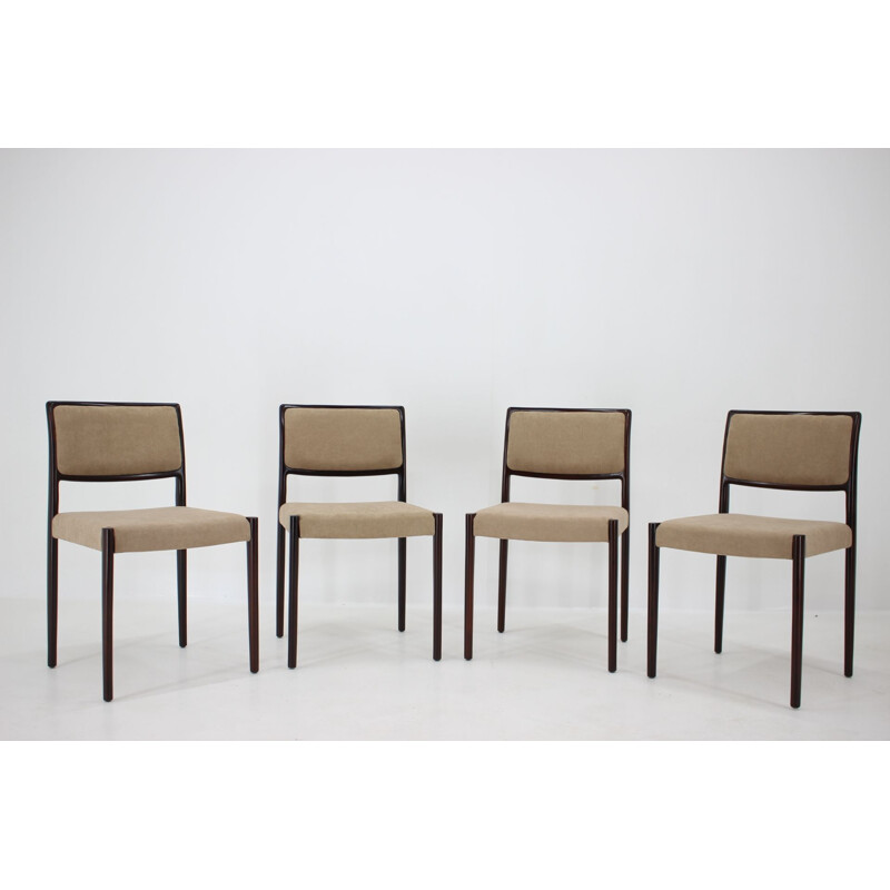 Satz von 4 Vintage-Stühlen aus Eiche, Modell 80, von Niels O. Møller, Dänemark