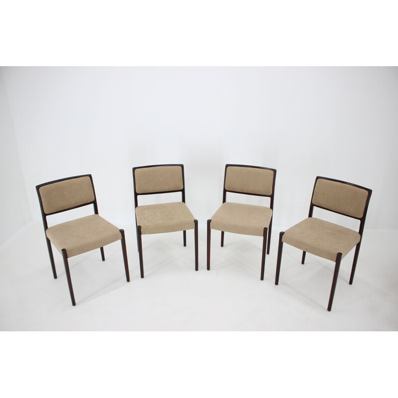 Conjunto de 4 cadeiras de carvalho vintage, modelo 80, de Niels O. Møller, Dinamarca
